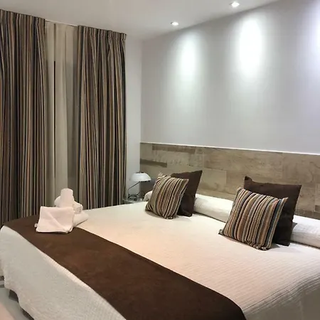 Tres Estrellas Casa Maribona Gela 3*