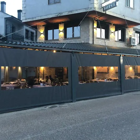 Tres Estrellas Casa Maribona Gela Hotel El Puente (Castile and Leon)