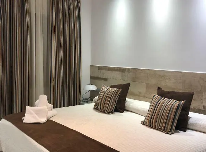 Tres Estrellas Casa Maribona Gela 3*