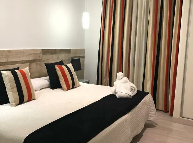 호텔 Tres Estrellas Casa Maribona Gela 3*