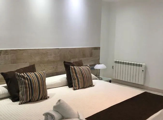 Tres Estrellas Casa Maribona Gela 호텔