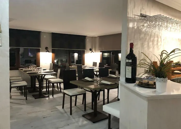 Tres Estrellas Casa Maribona Gela 호텔