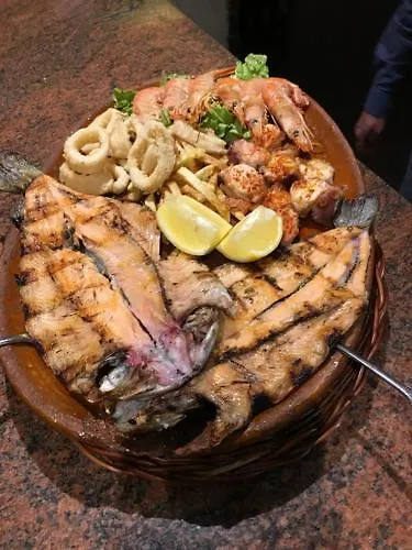 Tres Estrellas Casa Maribona Gela 호텔